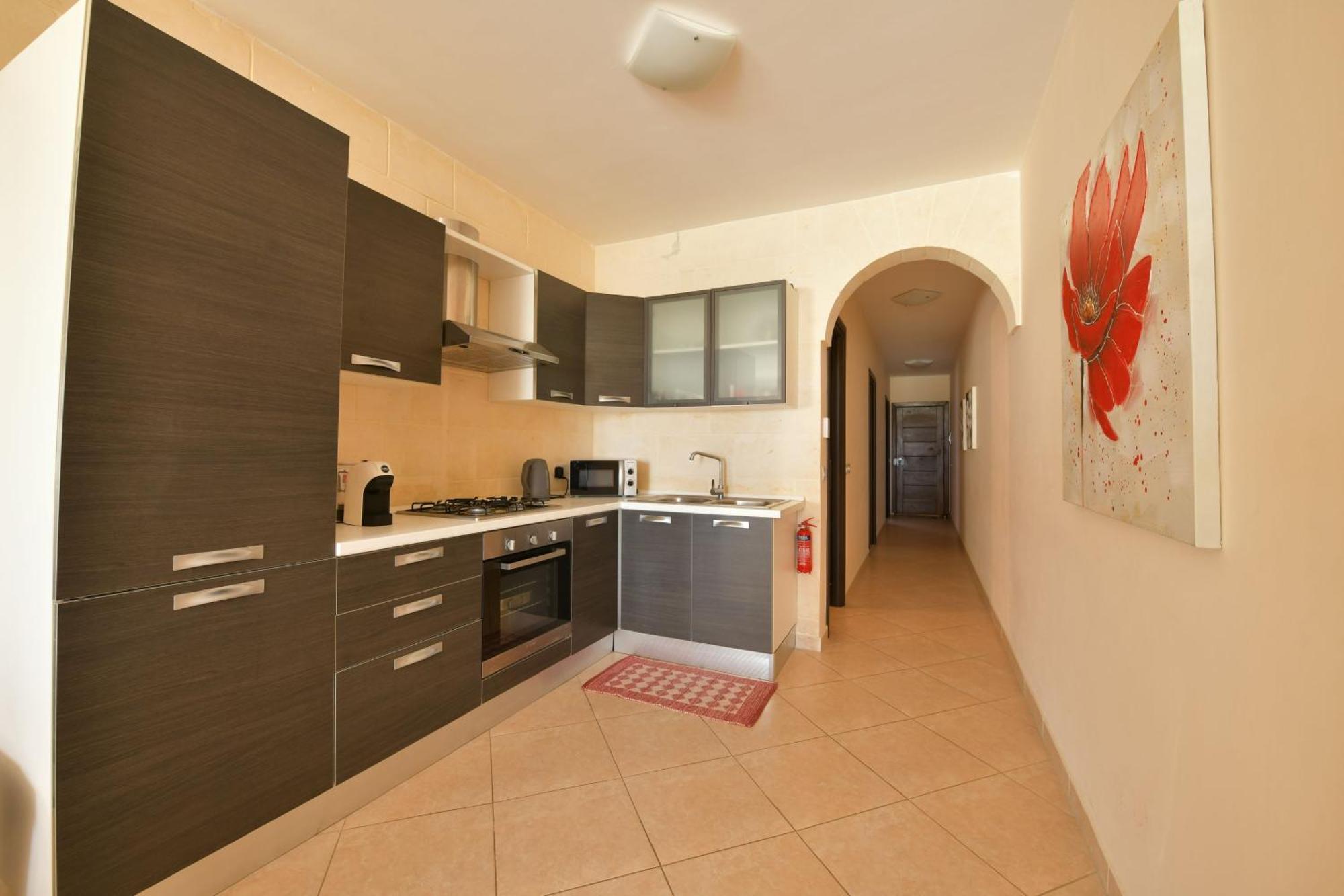Gozo Spacious With Large Communal Pool Qala